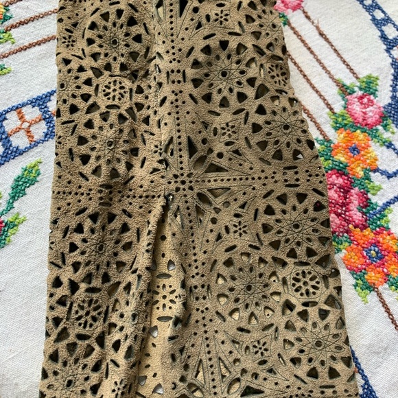 🔥ECRU Suede Laser Cut Shirt/Jacket US Womens Size XS EUC - Picture 7 of 8